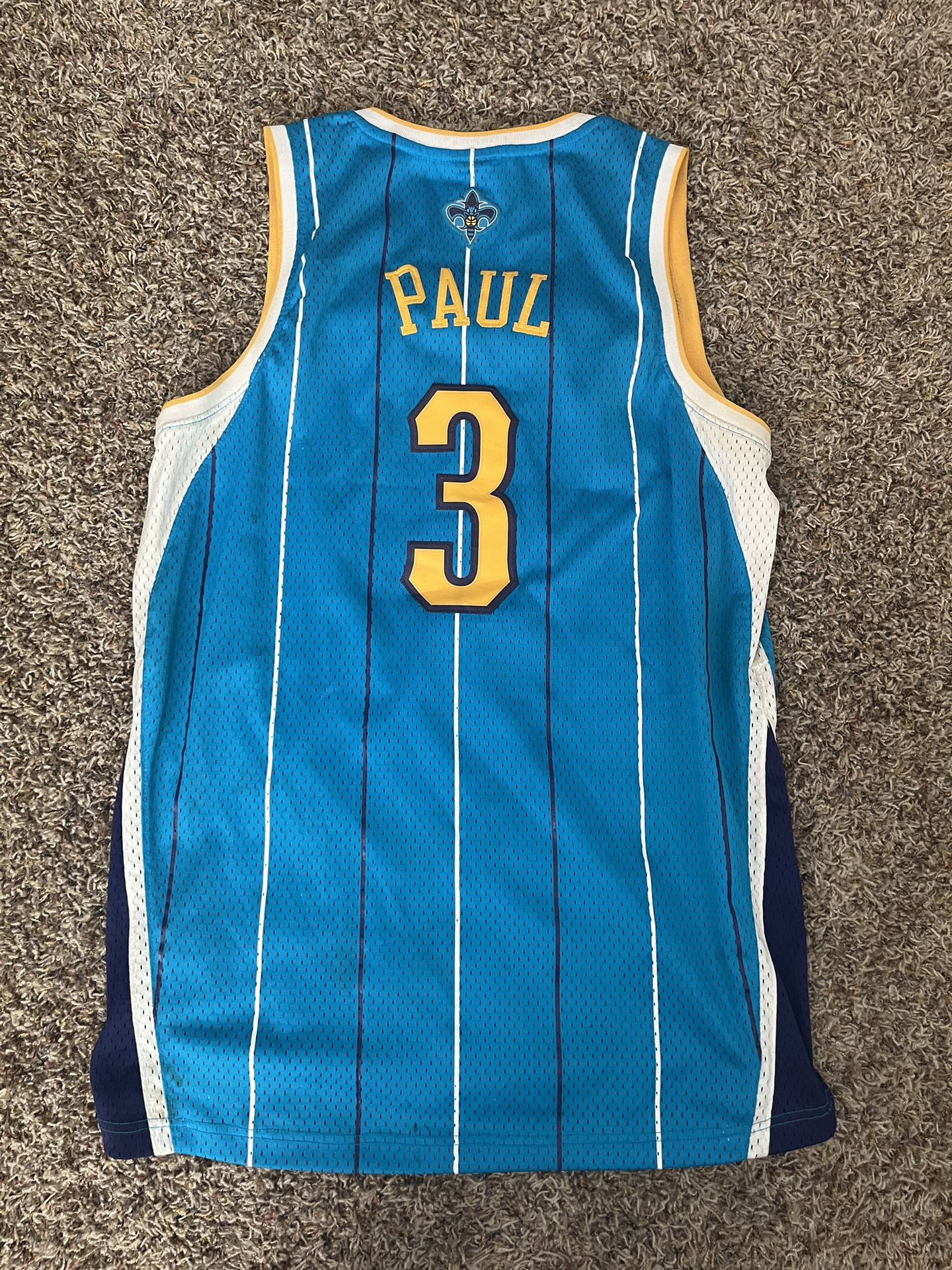 Retro Charlotte Hornets Chris Paul Jersey for Sale in Salem, OR - OfferUp