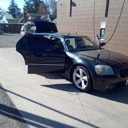 2005 Dodge Magnum