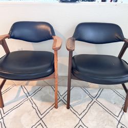 Side Or Accent Chairs X2