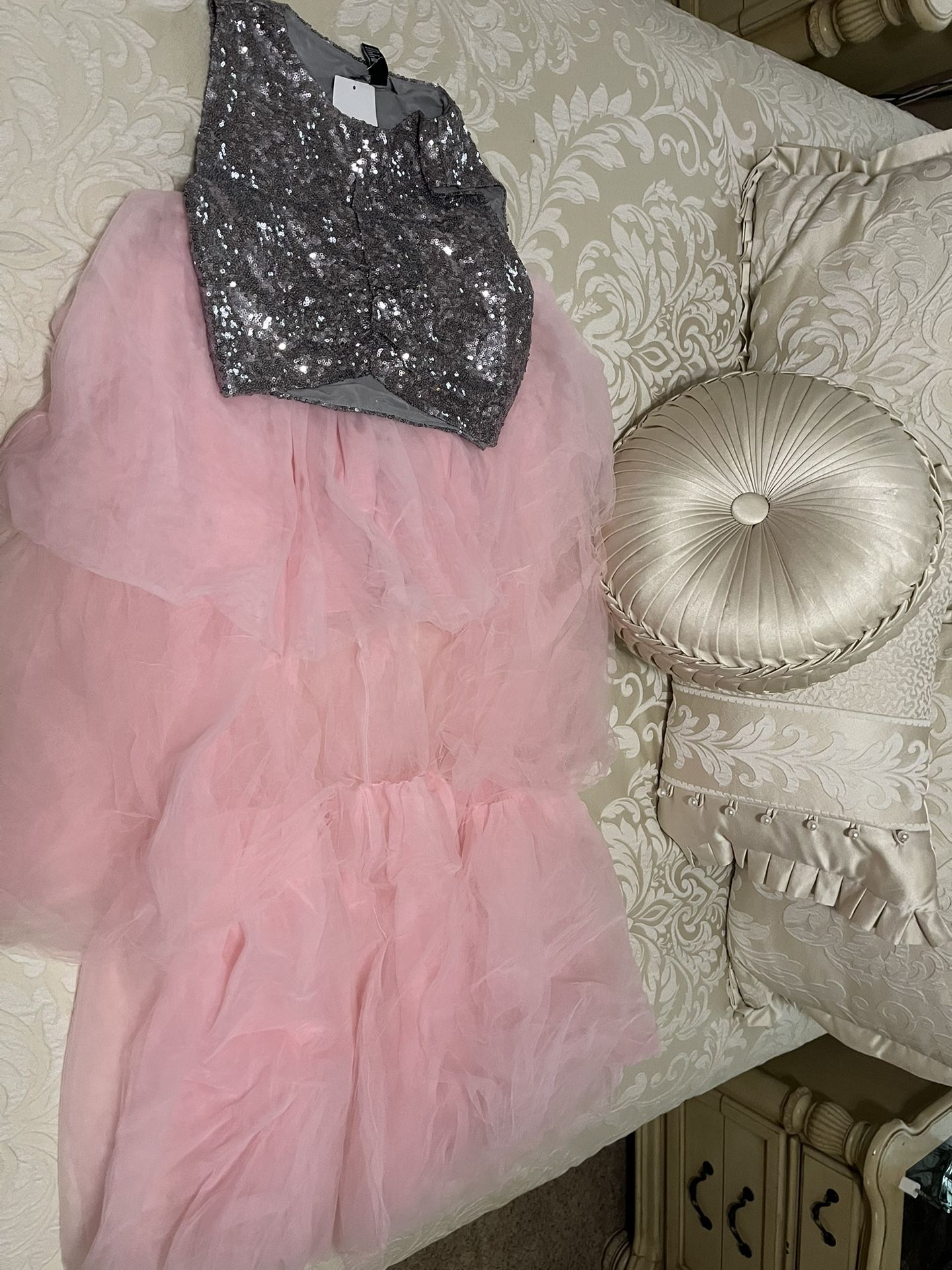Size Medium Outfit