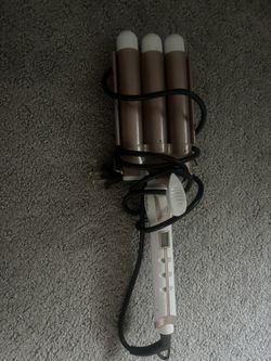 Rose gold hair crimper/beach waver