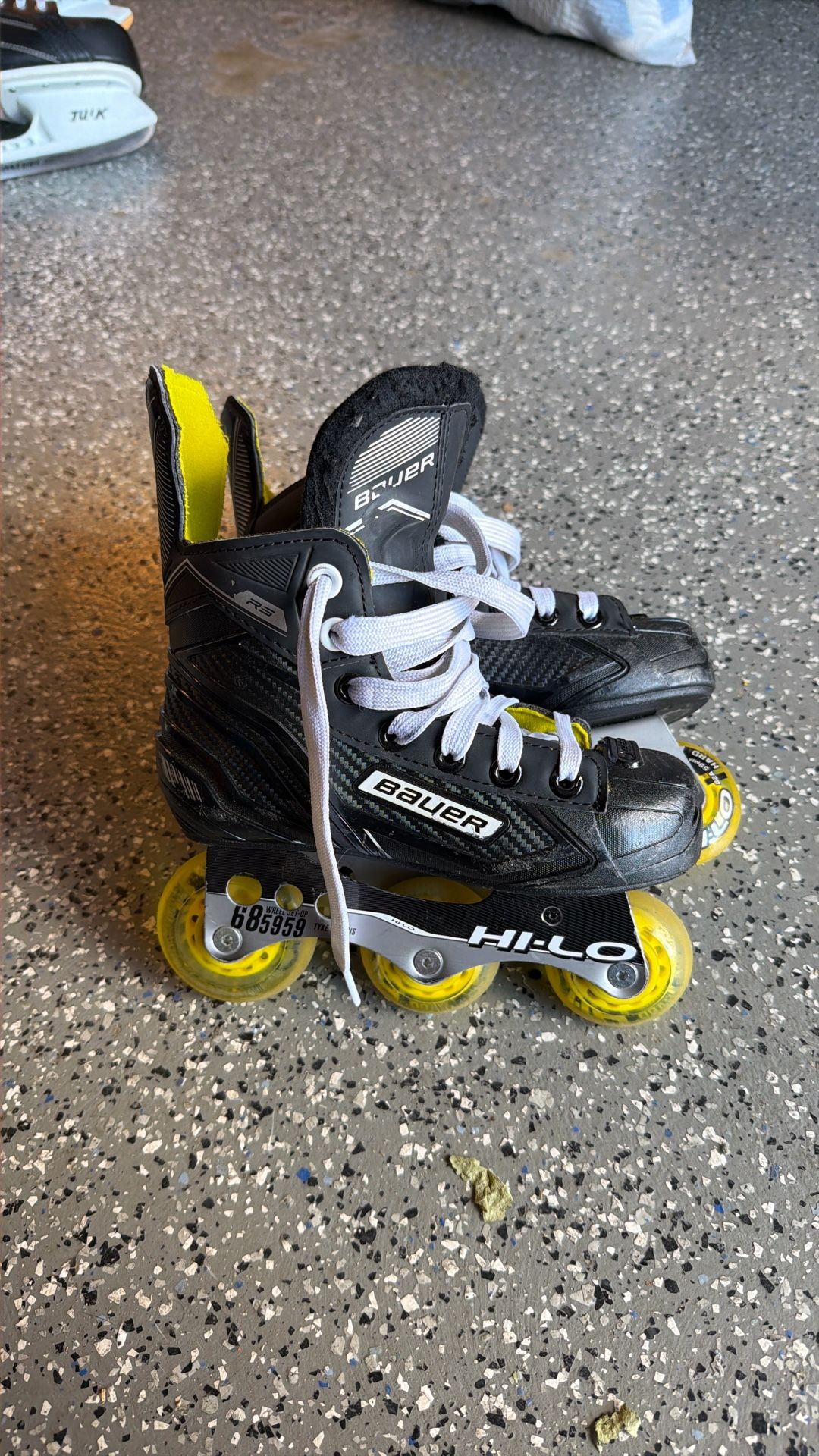 Bauer Roller Hockey Skates - Youth 11