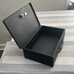 Fireproof documents lockbox with two keys.