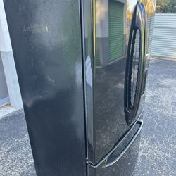 Ge French Door Refrigerator ( Black)