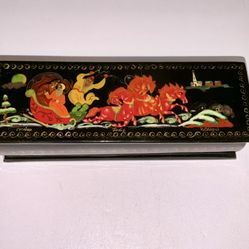 Russian Palekh Lacquer Box “Troika” Hand Painted Signed N. Sapsai Black Gold