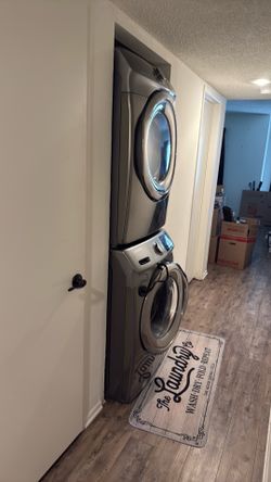 Samsung full size washer dryer side by side or stackable