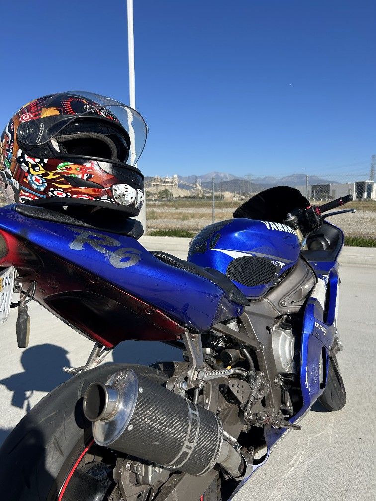 20006 R6 2000 Yamaha R6 for Sale in Los Angeles, CA - OfferUp