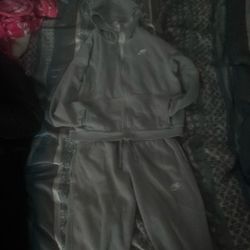 Nike Outfit XL In Teen