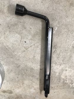 Oem camaro wheel breaker bar