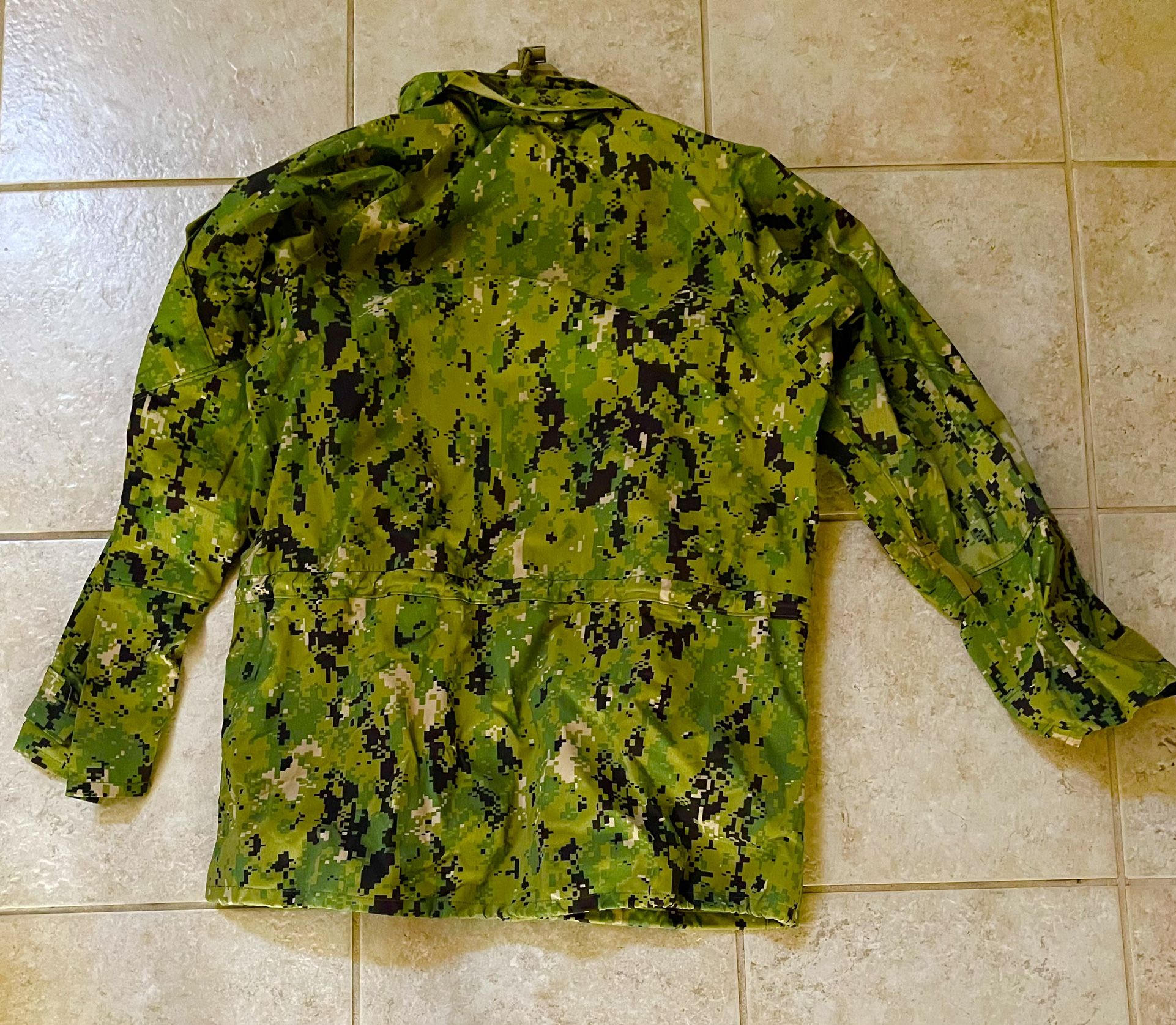 Navy Parka Gortex Size SR