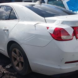 2015 Chevrolet Malibu For Parts Engine Transmission Good 