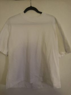 White And Black Hollister Boxy Crop Fit T-Shirt- Sizes Small