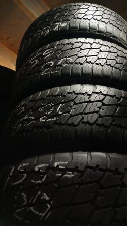 2 Sets of tiers 275/55/20