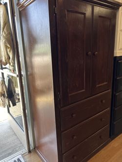 Tall Pinewood Wardrobe