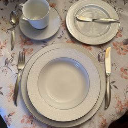 Vintage Antique Four Crown China (Japan) Dinnerware Dish Set - 54 pcs