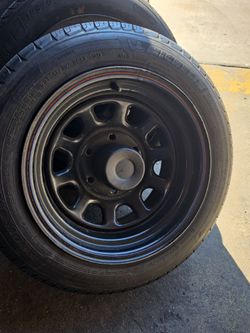 15 inchs wheels nissan pickup $300