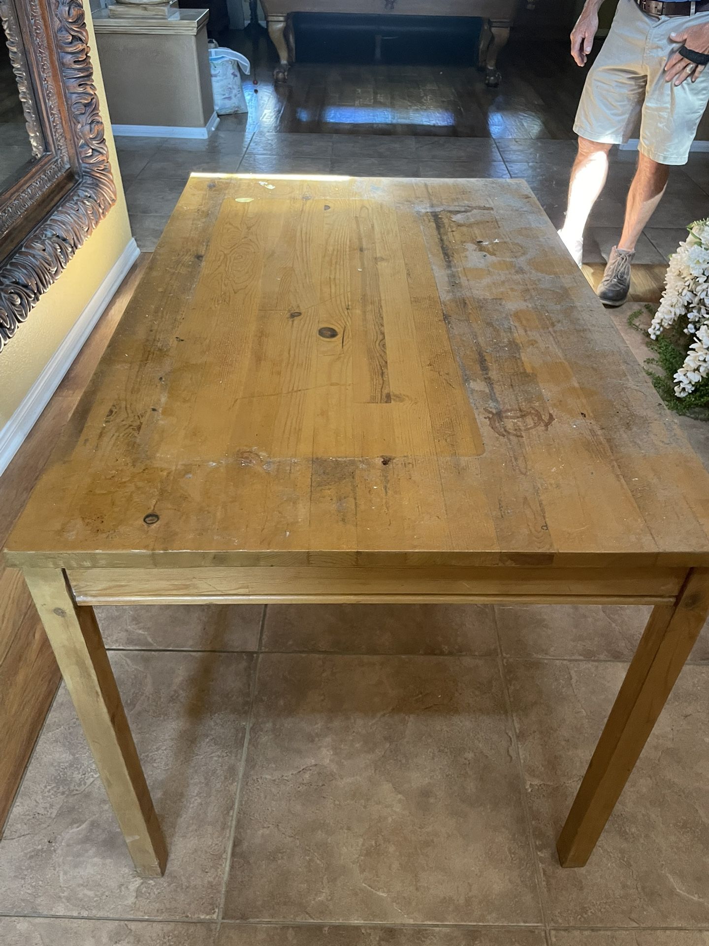 Free Craft Table