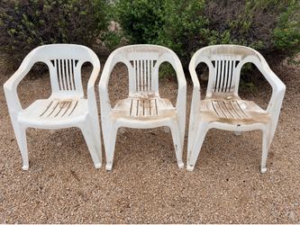 Set (3) White Plastic Outdoor Patio Chairs