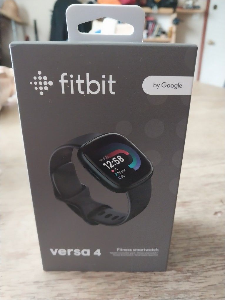 fitbit Versa 4 fitness smartwatch NEW UNOPENED