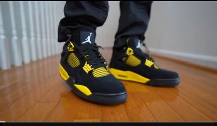 Jordan's 4 sneakers thunder