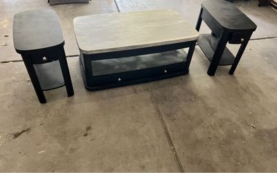 Nice Coffee Table Set - CAN DELIVER