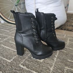 Black Heel Boots S7