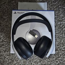 Sony PlayStation PULSE 3D Headset - Never Used More Than Once