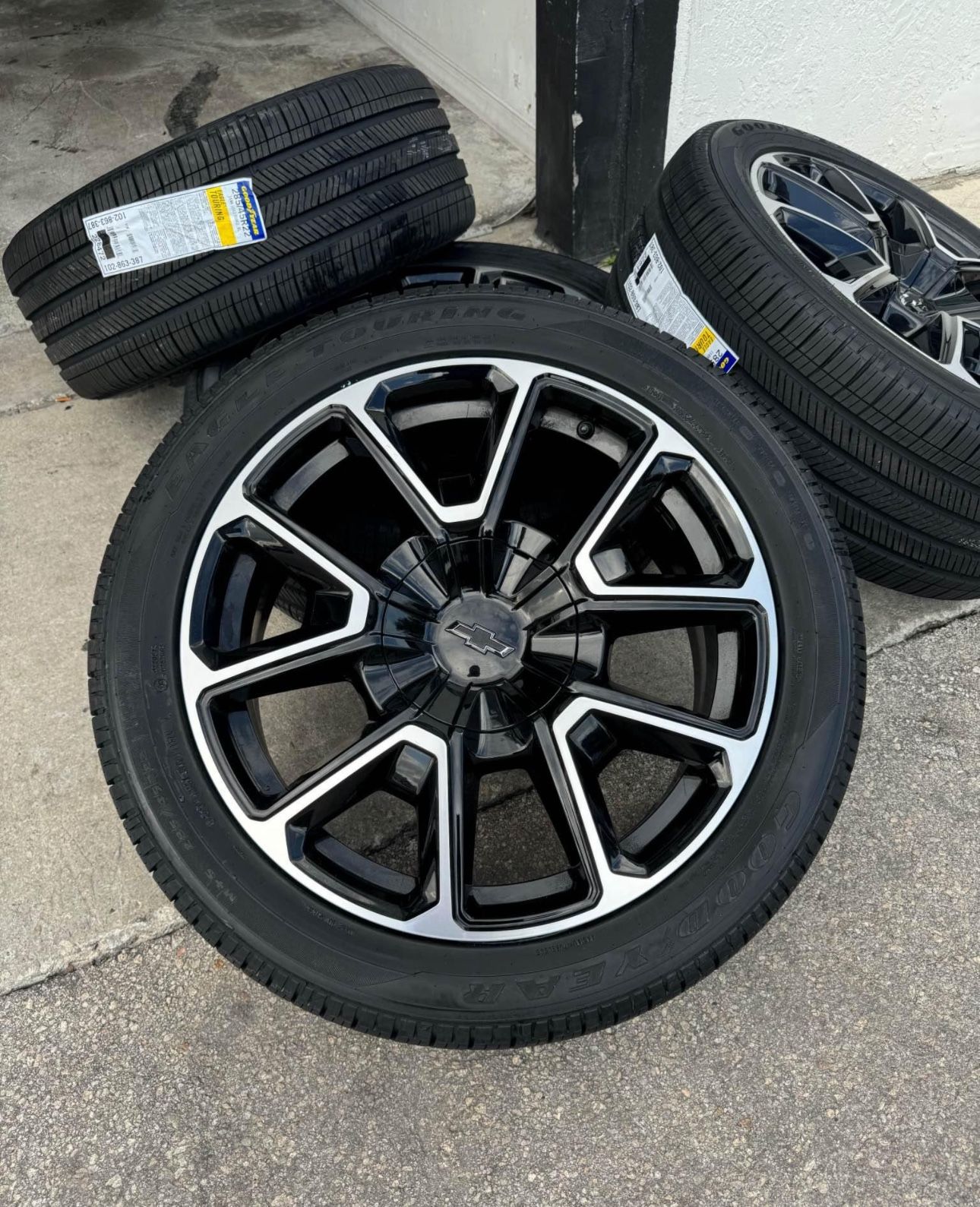 22" Chevy Silverado Tahoe High Country OEM Factory wheels rims Tahoe New