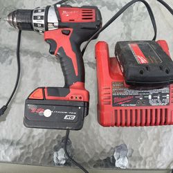 Milwaukee 18 V Drill