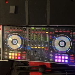 Ddj SZ controller with case excellent condition for Dj firm on price 