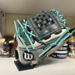 Wilson A2000 Custom P12 Fastpitch Model