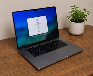 MacBook 16 Pro M1 Max, 64GB, 1Tb in good condition