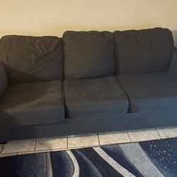 COUCHES AND END TABLES 