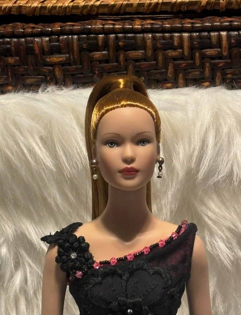 Robert Tooner 1999 18" Doll In Evening Gown, Excellent Condition, Like New