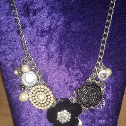Beautiful Black, White And Silver Necklace. New! 