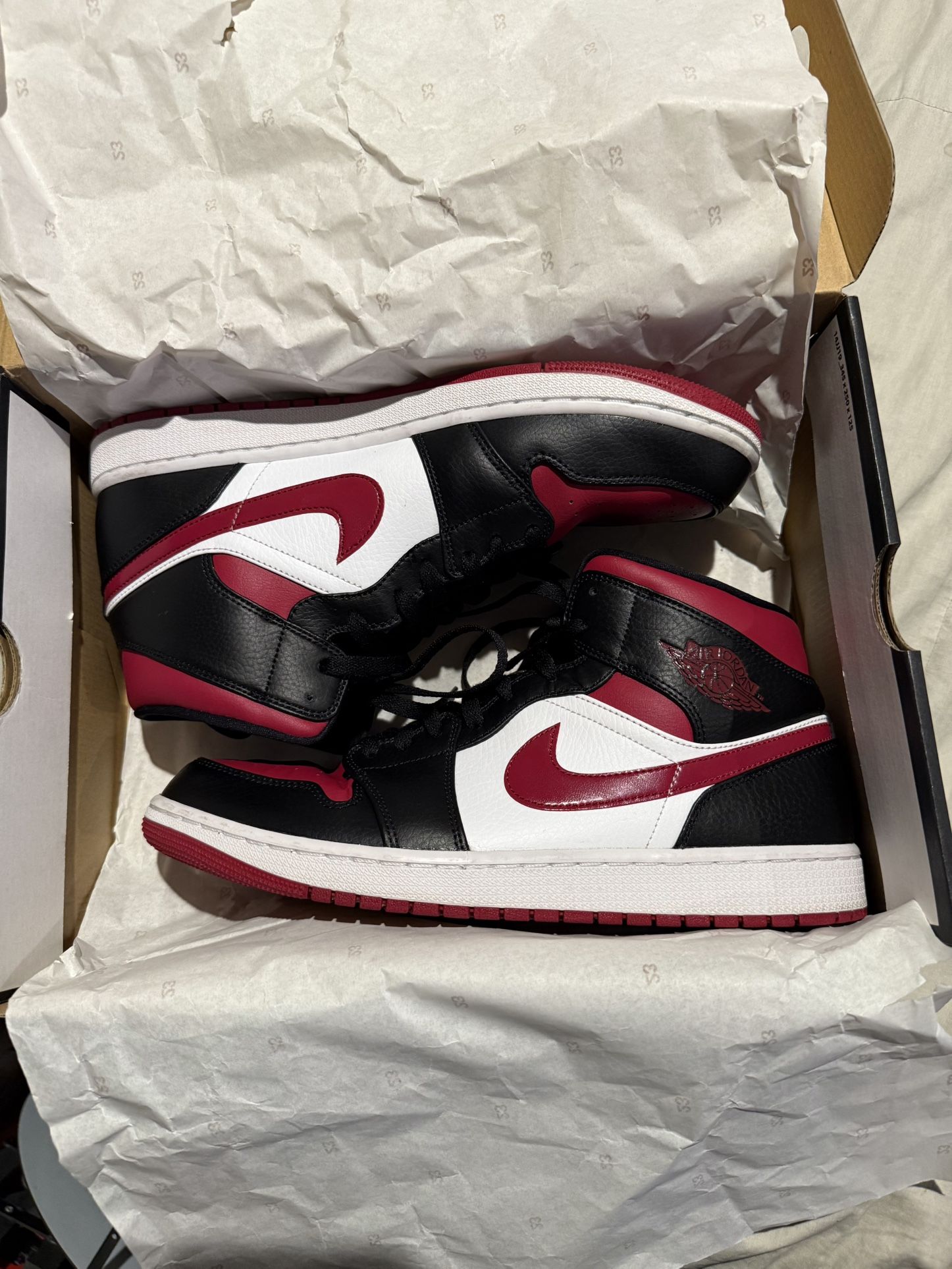 Jordan 1 Mid Black/Noble Red-White Men’s Size 12
