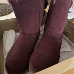 Uggs Size 8 