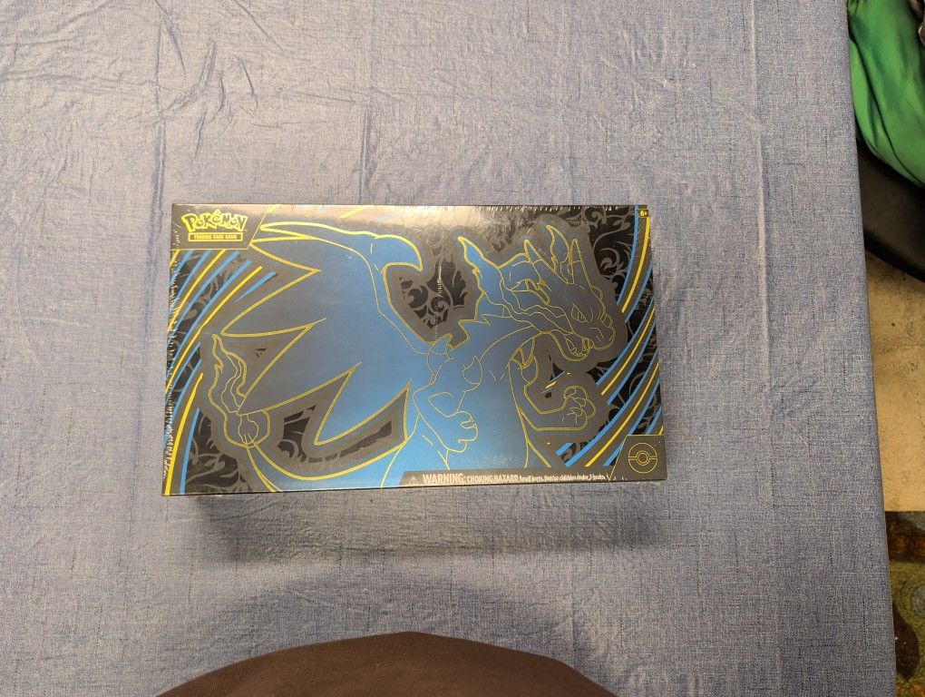 Mega Charizard X ex Ultra Premium Collection 