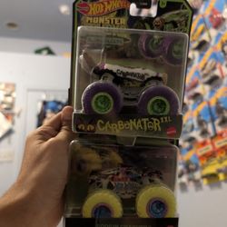 Monster Trucks Glow In The Dark Hot Wheels 