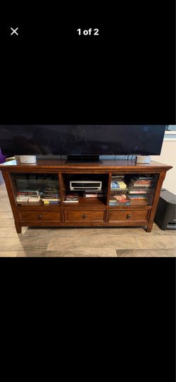 Tv stand