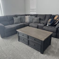 Large Reclining Sectional And Coffee Table 