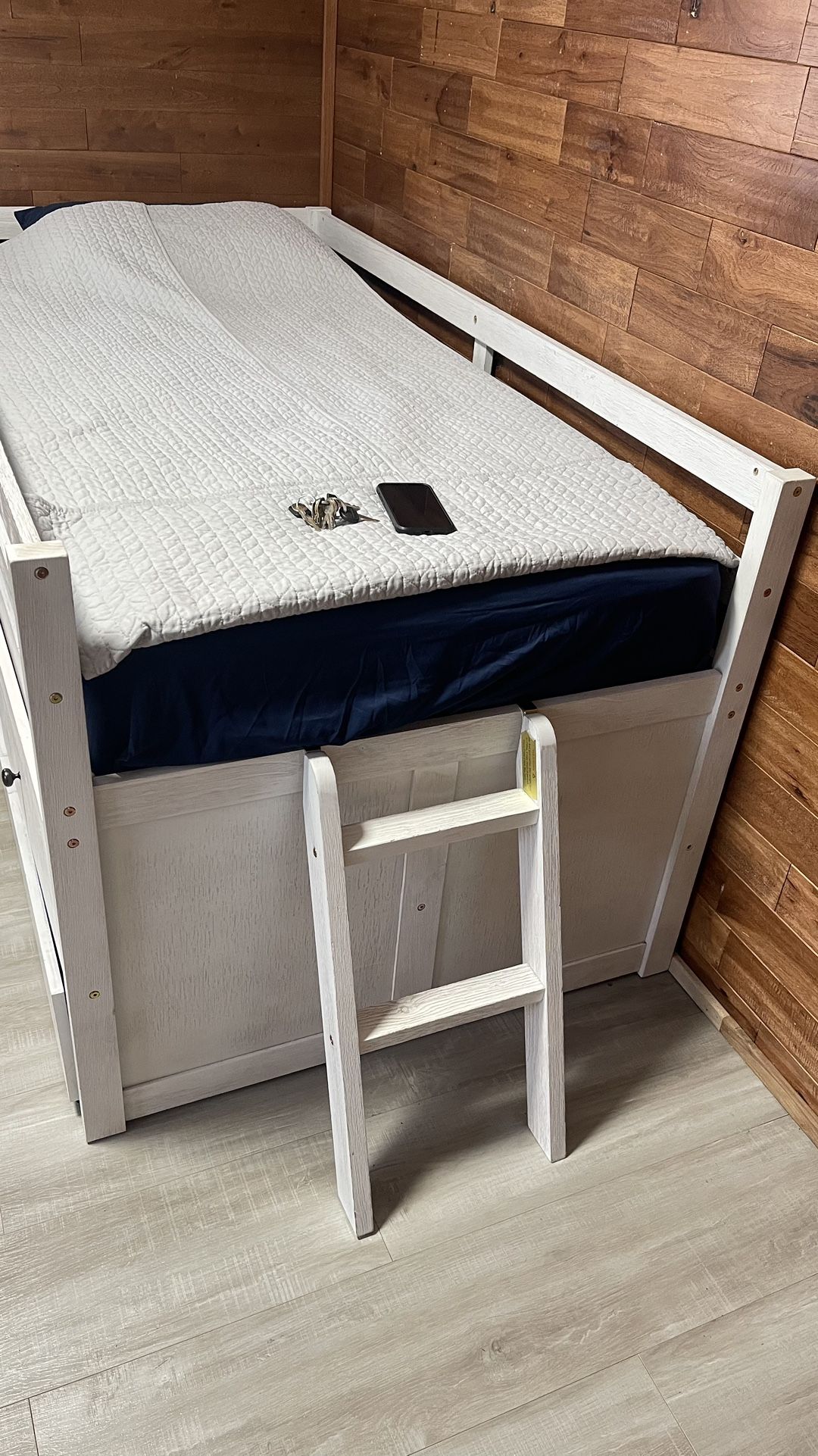 Bunk Bed 