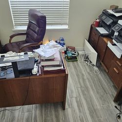 Office Desk And Chairs