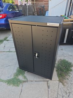 Pearington Laptop Charging Cart