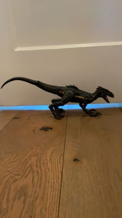 Indoraptor Mattel Jurassic World Track 'N Attack Indoraptor Action Figure