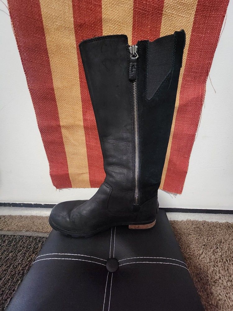 SZ 6 (WMN) SOREL Boots 👢