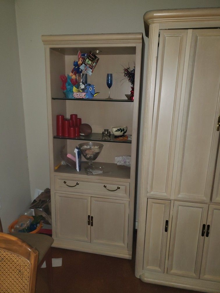 Hutch, Armoire, Entertainment Center for Sale in Alamo Heights, TX