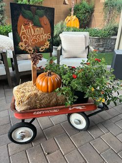 Greyhound Red Metal Toy Wagon Fall Bundle