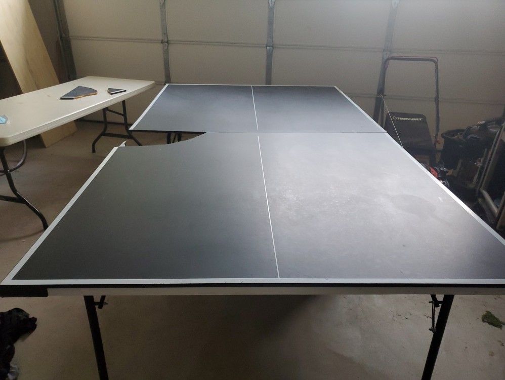 Stiga full size ping pong table