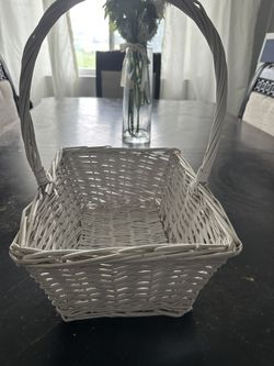 Basket/ Wicker